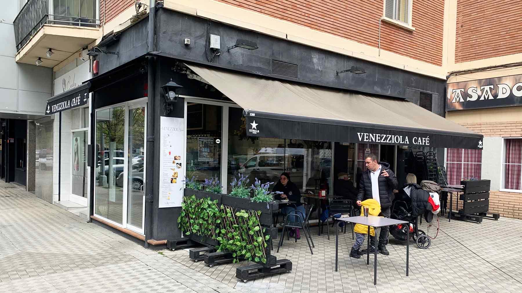Venezziola Café está en la calle Esquiroz 7 de Pamplona. Navarra.com