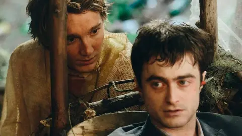 Imagen de la película Swiss Army Man de Daniel Radcliffe.