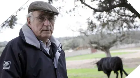 El due&ntilde;o de la ganader&iacute;a salmantina de El Puerto de San Lorenzo, Lorenzo Fraile. EFE