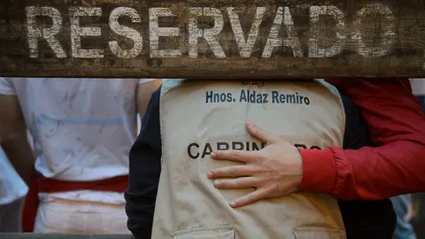 Ambiente antes del tercer encierro de San Fermín 2017. PABLO LASAOSA09