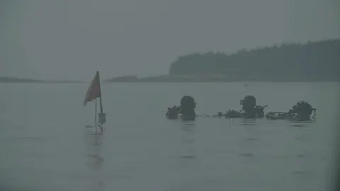 Fotograma del documental Elkarrekin Together de los directores Migueltxo Molina, Pablo Iraburu e Igor Otxoa