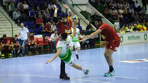 Balonmano Anaitasuna - Huesca. MIGUEL OSÉS_3