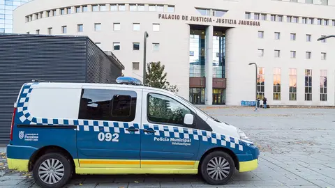 Juicio contra los presuntos autores de una violación grupal en Sanfermines 2016 celebrado en el Palacio de Justicia de Navarra (01). IÑIGO ALZUGARAY