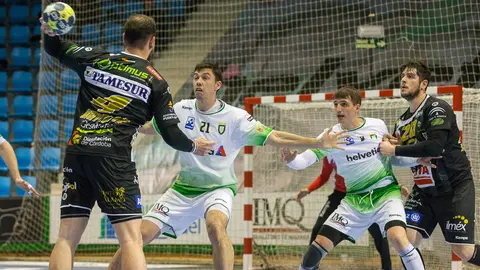 Partido de la vigésima primera jornada de la Liga Loterías Asobal entre Helvetia Anaitasuna y Ángel Ximénez Avia Puente Genil (26). IÑIGO ALZUGARAY