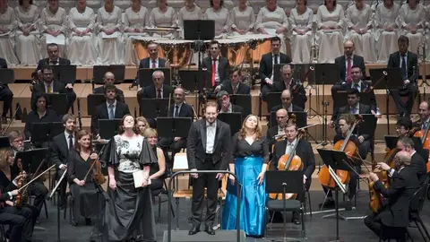Noveno concierto de la temporada de abono de la Orquesta Sinf&oacute;nica de Navarra y el Orfe&oacute;n Pamplon&eacute;s.