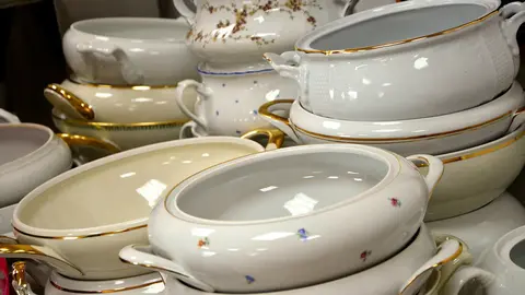 Imagen de una vajilla de soperas ARCHIVO