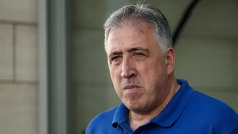 El alcalde de Pamplona, Joseba Asiron, y los miembros de la Gerencia y Comisión de Urbanismo visitan el ascensor de Descalzos. MIGUEL OSÉS_6