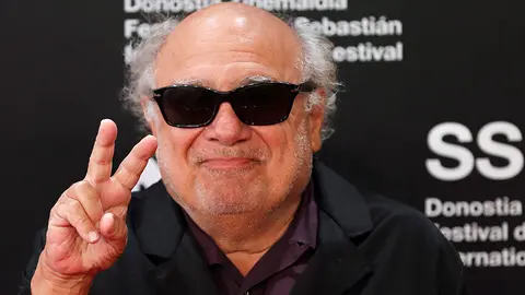 GRAF9646. SAN SEBASTIÁN, 22/09/2018.- El actor, director y productor estadounidense, Danny DeVito, posa a su llegada a la 66 edición del Festival de Cine de San Sebastián, donde esta noche recibe el Premio Donostia en reconocimiento a su trayectoria profesional. EFE/Javier Etxezarreta