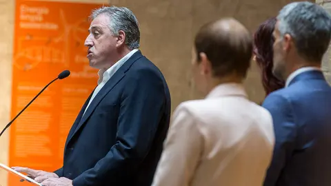 Uxue Barkos, Ainhoa Azn&aacute;rez, Joseba Asiron y Alfonso Carlosena participan en la apertura del programa de celebraci&oacute;n del 30 aniversario de la UPNA y la visita a la exposici (49)