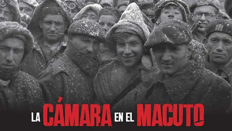 Portada de La c&aacute;mara en el macuto, el libro sobre el tercio Requet&eacute; publicado por Pablo Larraz And&iacute;a y V&iacute;ctor Sierra-Ses&uacute;maga