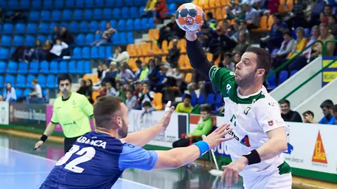 Mladen Krsmancic. El Anaitasuna se enfrenta al Cangas en Pamplona. PABLO LASAOSA 15