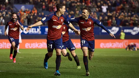 Osasuna se enfrenta al Levante en El Sadar. MIGUEL OS&Eacute;S