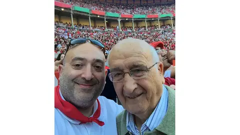 Ignacio Murillo y Emilio Garc&iacute;a San Miguel, en la plaza de toros de Pamplona - copia