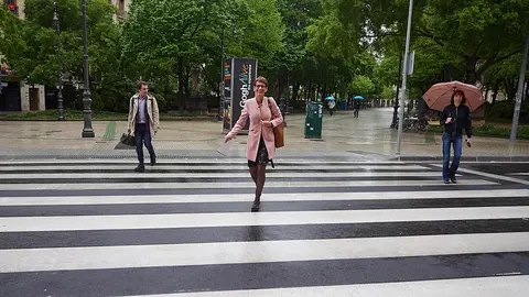 La presidenta del Ejecutivo foral, Mar&iacute;a Chivite, a su llegada al pleno del Parlamento de Navarra donde se ha convalidado este martes por unanimidad un nuevo decreto ley foral aprobado por el Gobierno foral con medidas frente a la crisis del coronavirus, medidas fundamentalmente dirigidas al colectivo de aut&oacute;nomos. En Pamplona, Navarra, (Espa&ntilde;a), a 21 de abril de 2020.

21 ABRIL 2020;MARIA CHIVITE;NAVARRA;PLENO PARLAMENTO NAVARRA;EJECUTIVO FORAL;AUTONOMOS

21/4/2020