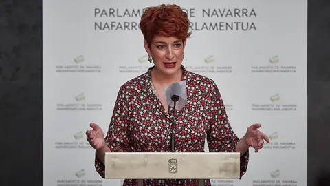 La portavoz de EH Bildu, Bakartxo Ruiz, interviene en la rueda de prensa posterior al pleno en el Parlamento de Navarra donde la presidenta del Gobierno de Navarra, Mar&iacute;a Chivite, ha defendido el endeudamiento como uno de los medios para afrontar los efectos de la crisis del coronavirus y ha reclamado tambi&eacute;n que los ayuntamientos puedan disponer de su super&aacute;vit para tener liquidez y destinar esos fondos a pol&iacute;ticas de corte social o de empleo. En Pamplona, Navarra, (Espa&ntilde;a), a 28 de mayo de 2020.

28 MAYO 2020;PARLAMENTO NAVARRA;CHIVITE;POLITICA;PAMPLONA

28/5/2020