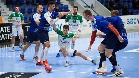 Partido de balonmano jugado entre Anaitasuna y Benidorm jugado en el Pabellón Anaitasuna de Pamplona. MIGUEL OSÉS