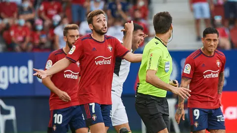 Partido entre Osasuna y Valencia correspondiente a la jornada n&uacute;mero 4 disputado en el estadio de El Sadar de Pamplona. MIGUEL OS&Eacute;S