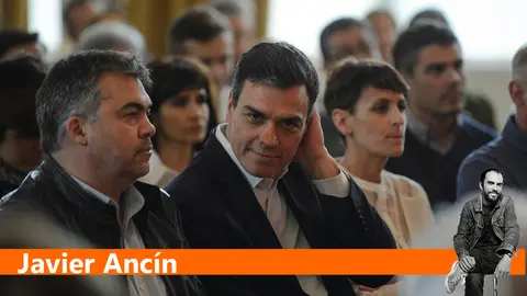 El secretario general del PSOE, Pedro S&aacute;nchez, en un acto en Pamplona junto a Cerd&aacute;n y Chivite