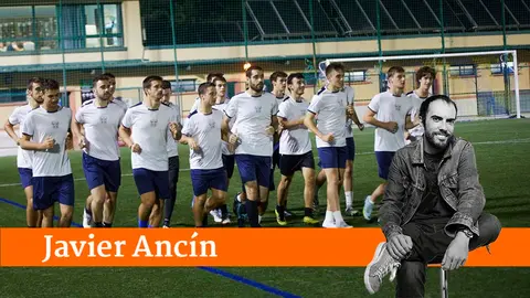 Entrenamiento del CD Amig&oacute;, que jugar&aacute; la eliminatoria previa de la Copa del Rey frente al CD Fuentes de la localidad aragonesa de Fuentes de Ebro. I&Ntilde;IGO ALZUGARAY