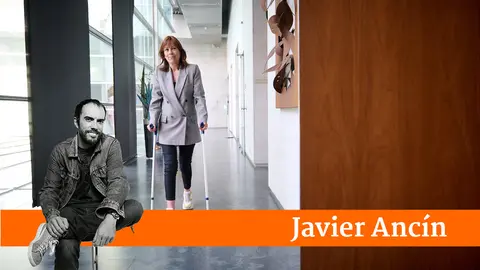 Uxue Barkos, de Geroa Bai, se reune con el presidente del Parlamento, Unai Hualde. PABLO LASAOSA