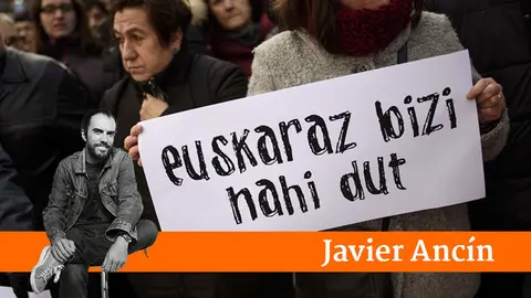 Manifestaci&oacute;n convocada por Kontseilua bojo el lema _Bide eman euskarari_ (Dad paso al Euskera). MIGUEL OS&Eacute;S_2 (1)