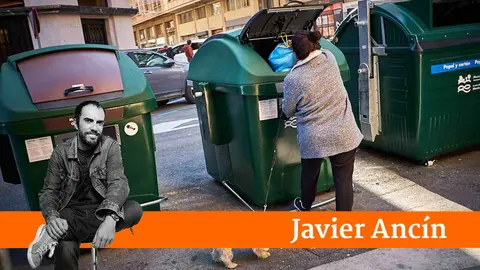 Nuevos contenedores de resto y materia org&aacute;nica instalados por la Mancomunidad de Pamplona. PABLO LASAOSA