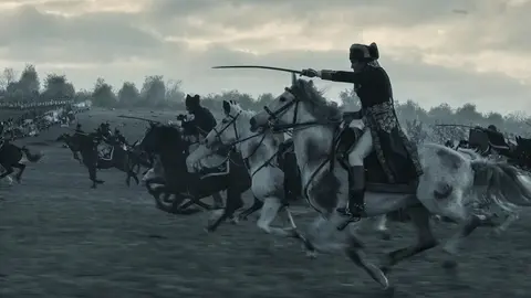 Joaquin Phoenix como Napoleon.