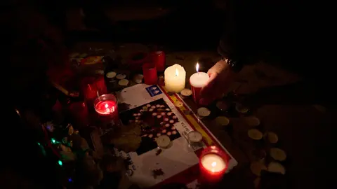 Homenaje al general Juan Atarés, asesinado por ETA en 1985 en la Vuelta del Castillo de Pamplona. PABLO LASAOSA