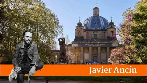 Monumento a los Ca&iacute;dos en Pamplona. I&Ntilde;IGO ALZUGARAY