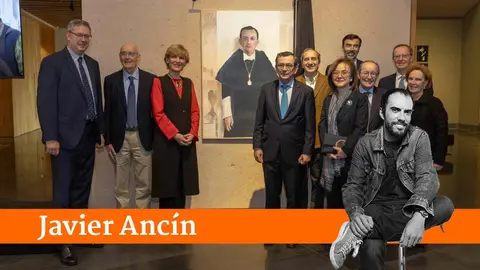 Algunos miembros de la Comisi&oacute;n Permanente  de la Universidad de Navarra cuando &Aacute;ngel G. Montoro era rector:  de izquierda a derecha, Igor Errasti, Manuel Casado, Mar&iacute;a Iraburu, &Aacute;ngel J. G&oacute;mez Montoro, Alfonso S&aacute;nchez-Tabernero, Concepci&oacute;n Naval, Gonzalo Robles, Luis Montuenga, Borja L&oacute;pez Jurado e Iciar Astiasar&aacute;n.