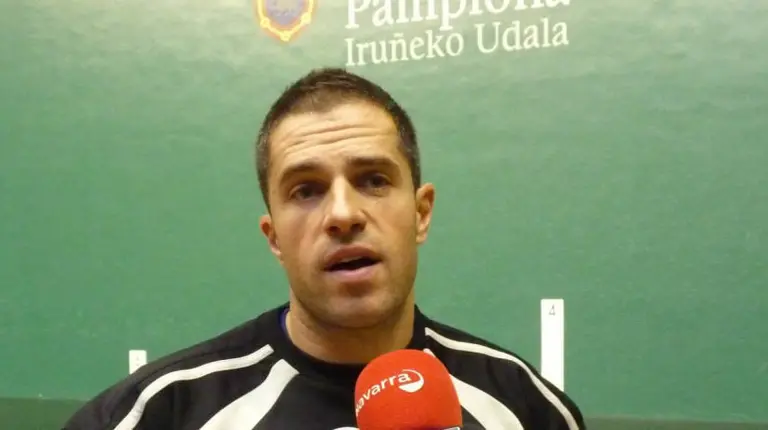 Aimar Olaizola en el frontón Labrit.