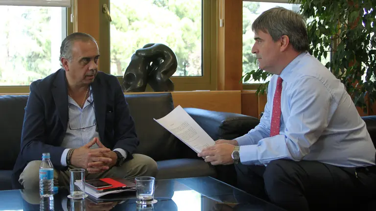 Jos&eacute; Luis Saez y Miguel Cardenal. EFE.