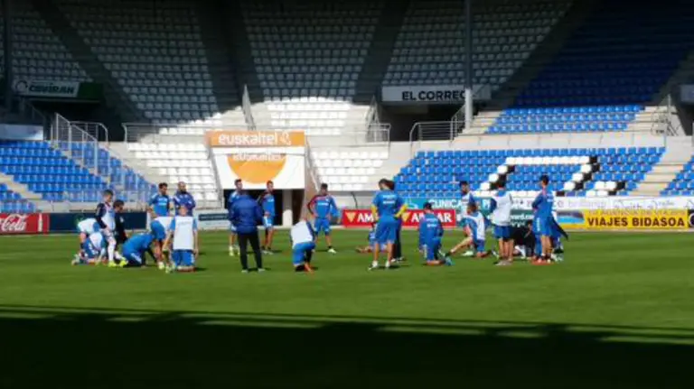 Entrenamiento del Alavés en Mendizorroza. Foto web deportivoalaves.com