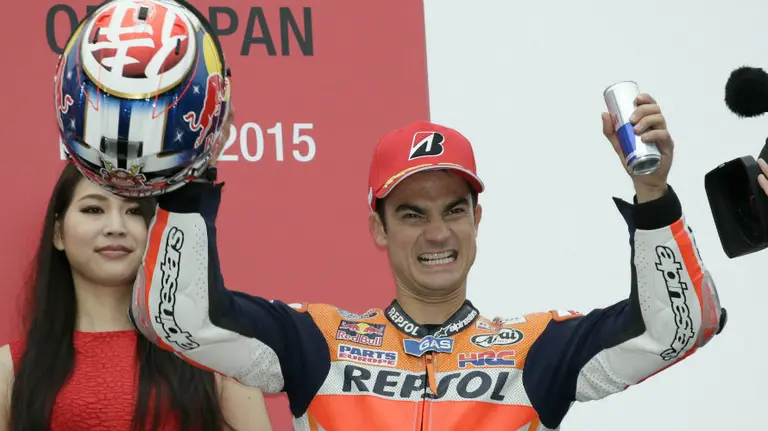 Dani Pedrosa en el pódium del GP de Japón. EFE.