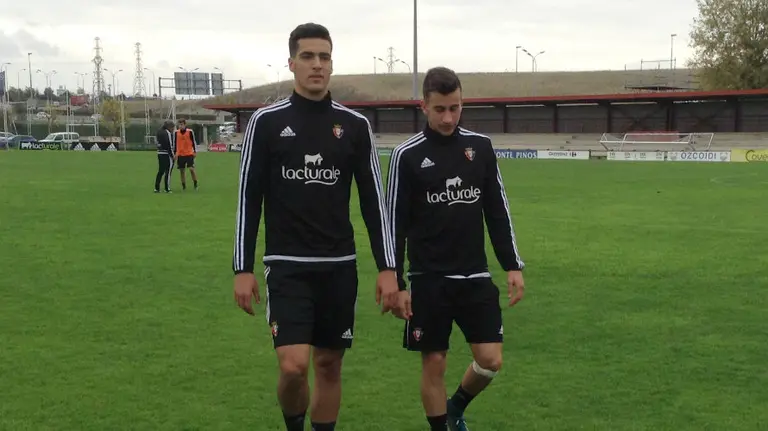 Mikel Merino y Álex Berenguer, en Tajonar.