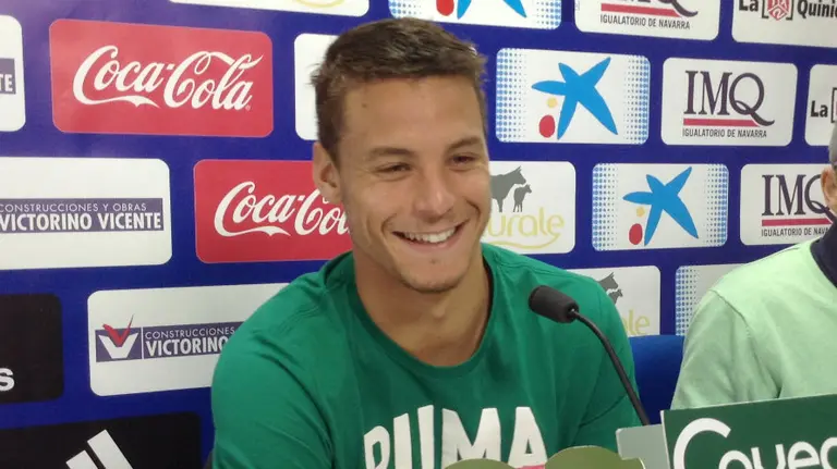 Tano Bonnin en rueda de prensa.