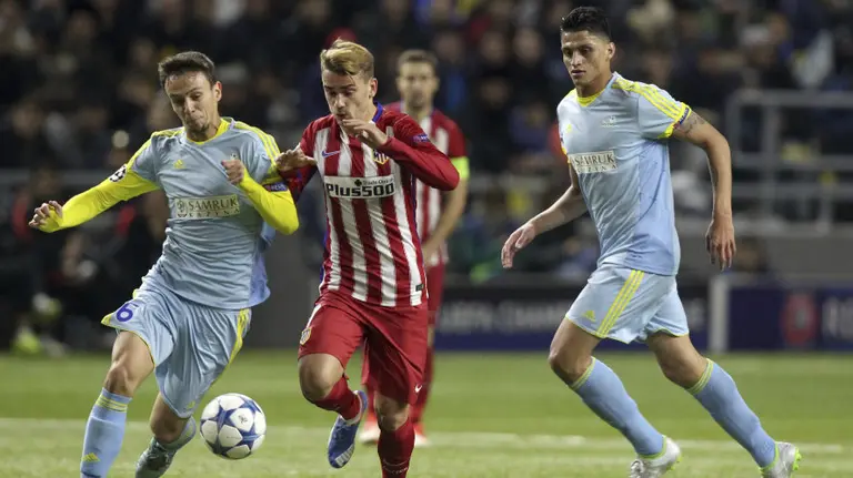 El delantero del Atl&eacute;tico de Madrid, Antoine Griezmann, en acci&oacute;n. Efe.