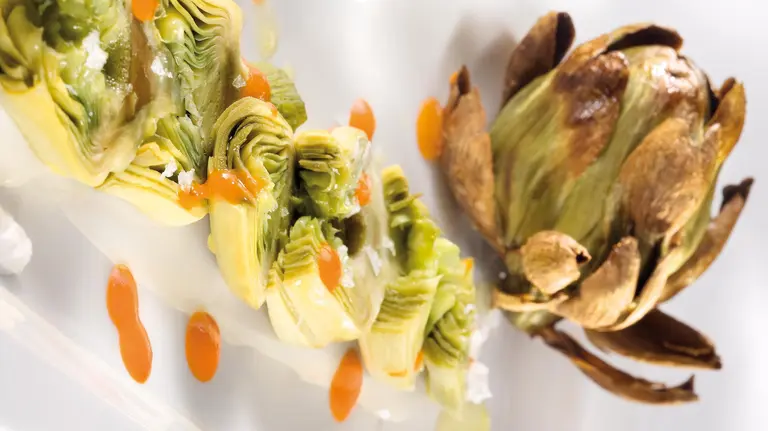 Alcachofas, una de las joyas de las verduras de temporada que arrancan sus jornadas de exaltaci&oacute;n en los restaurantes navarros