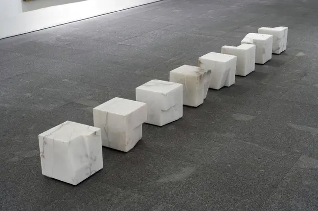 Elena Asins, Albiko Trikuharri II (Dolmen de Albi II). Colecci&oacute;n Museo Museo Nacional Centro de Arte Reina Sof&iacute;a 