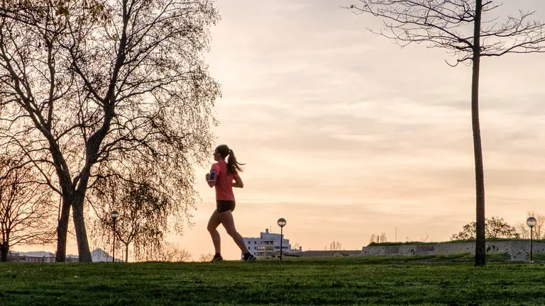 Tarde primaveral en el Parque Yamaguchi de Pamplona. Tiempo, calor, sol.  (17). IÑIGO ALZUGARAY