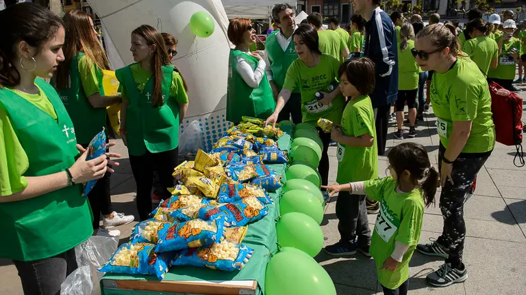 La AECC en Navarra celebra la V Marcha contra el cáncer. PABLO LASAOSA _179