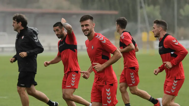 Osasuna se entrena en las instalaciones de Tajonar. PABLO LASAOSA 08