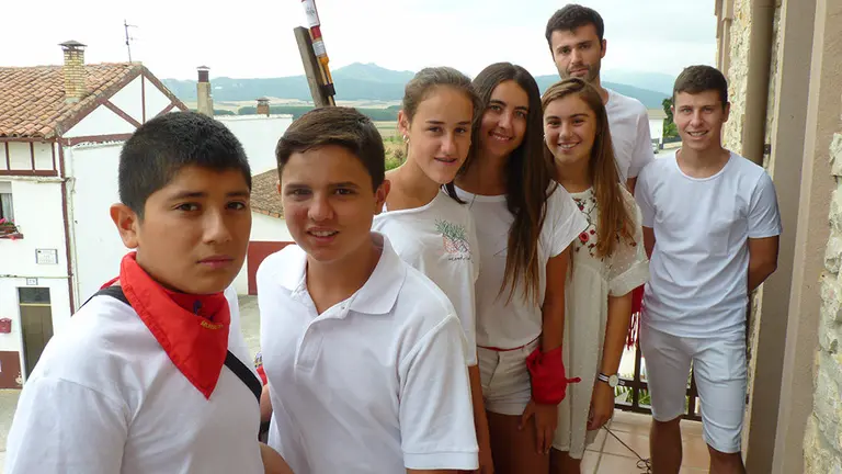 La juventud de Murieta lanza el chupinazo que da comienzo a las fiestas. PATXI CERVANTES