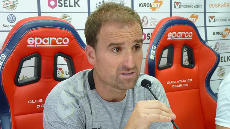 Jagoba Arrasate en rueda de prensa en Tajonar.