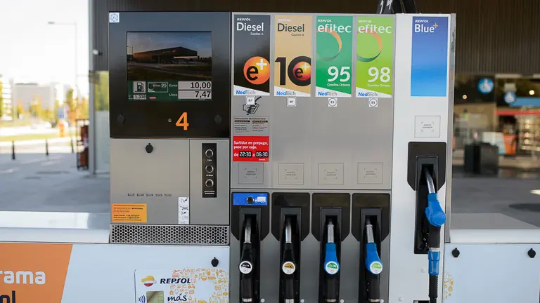 Nueva gasolinera Repsol La Milagrosa en la avenida de Navarra de Pamplona. PABLO LASAOSA (8)