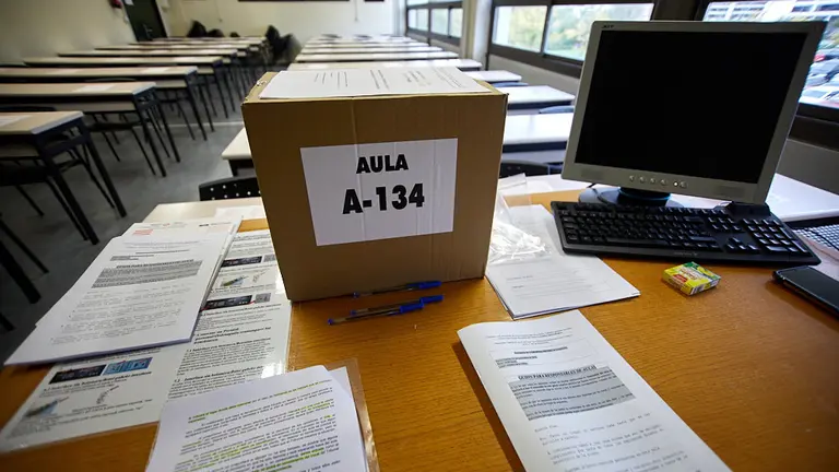 Oposiciones en la UPNA para&nbsp;136 plazas de auxiliar administrativo del Gobierno de Navarra con m&aacute;s de 8.000 aspirantes apuntados. I&Ntilde;IGO ALZUGARAY