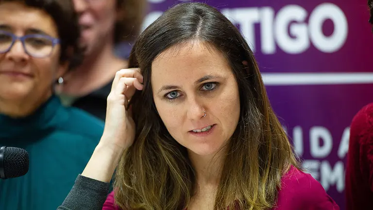 La candidata al Congreso por Podemos Navarra, Ione Belarra, comparece en la sede en la que la coalici&oacute;n espera los resultados de las elecciones este domingo en Pamplona. EFE I&ntilde;aki Porto