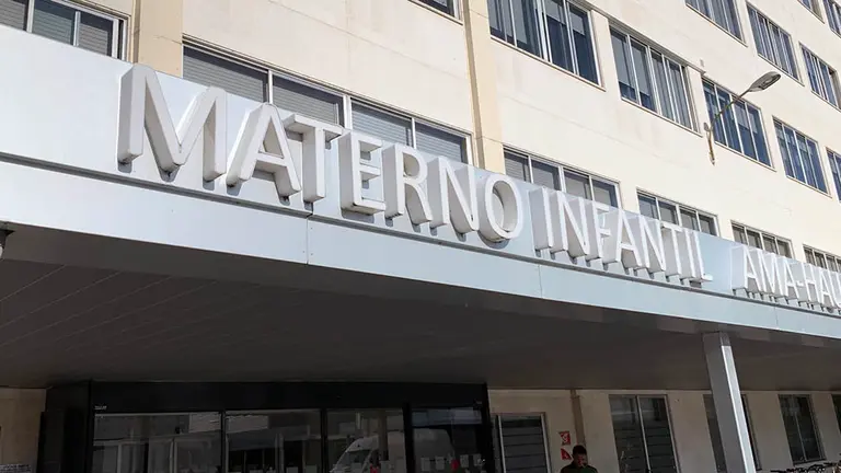 Vista del antiguo Hospital Virgen del Camino de Pamplona, actual maternidad del Complejo Hospitalario de Navarra. 