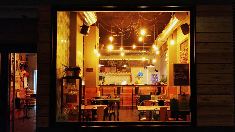 Fachada del local El Retrogusto es mío ubicado en Sarriguren.