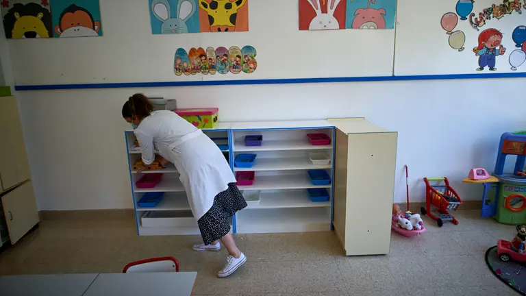 Los colegios de Navarra ultiman los preparativos para la vuelta a las clases con el nuevo protocolo debido a la pandemia de coronavirus. MIGUEL OS&Eacute;S